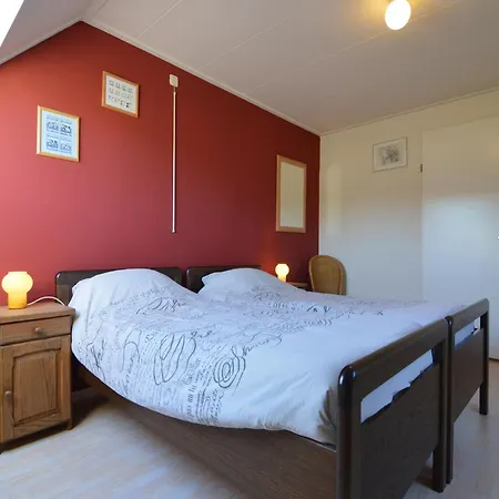 In Near Hambroek, Cleaning Included Holiday home