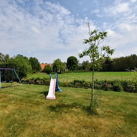In Near Hambroek, Cleaning Included Hébergement de vacances Haarlo