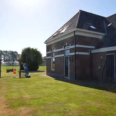 In Near Hambroek, Cleaning Included Hébergement de vacances Haarlo