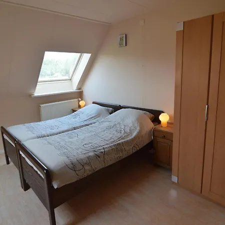 In Near Hambroek, Cleaning Included *
